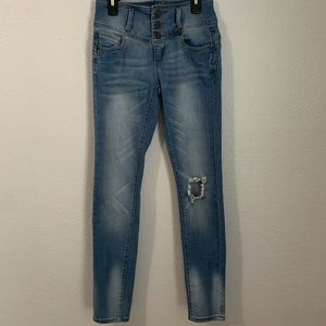 Indigo Rein Distressed Jeans